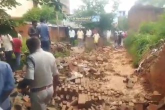 4 children killed after wall of house collapses on them