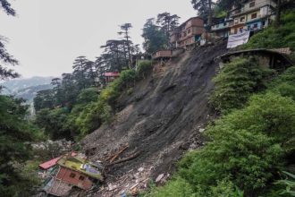 Uttarakhand: 91 families leave homes in Rudraprayag and Tehri fearing land-subsidence/ landslide