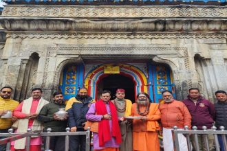 Uttarakhand: Badri-Kedar temple committee offers prayers for safety of Hindus in Bangladesh