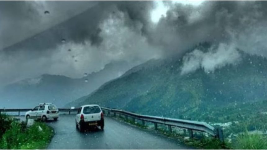 Uttarakhand Weather update: Heavy rains in Dehradun and Mussoorie, yellow alert in many districts