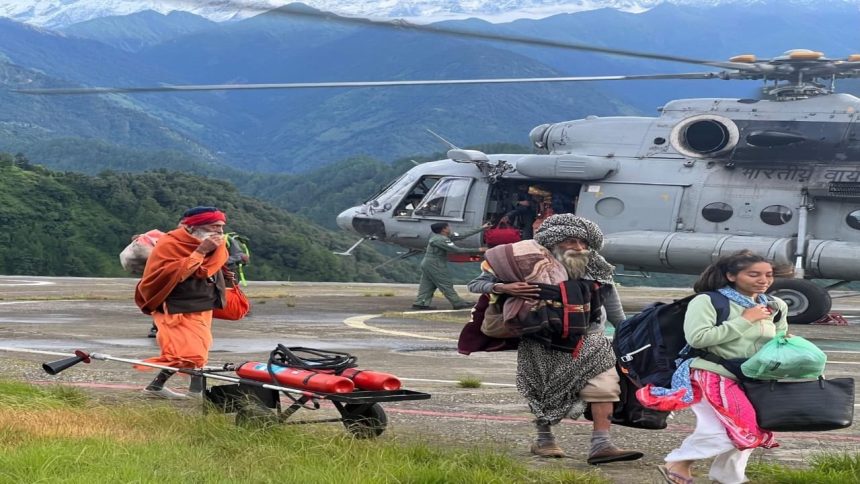 Kedarnath cloudburst: MI-17 departs, Chinook stays, first phase of rescue operation concludes