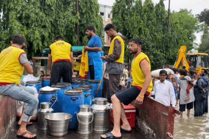 Vadodara flood crisis: BAPS volunteers assist victims by distributing meals, essentials