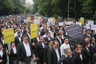 RG Kar rape-murder: Protests surge as Kolkata docs form human chain, lawyers demand speedy justice