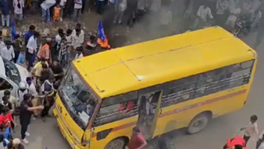 Video: Close shave for school children in Bihar as mob tries to burn bus during Bharat Bandh