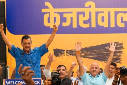 Kejriwal holds one-on-one meetings with AAP leaders to discuss new Delhi CM