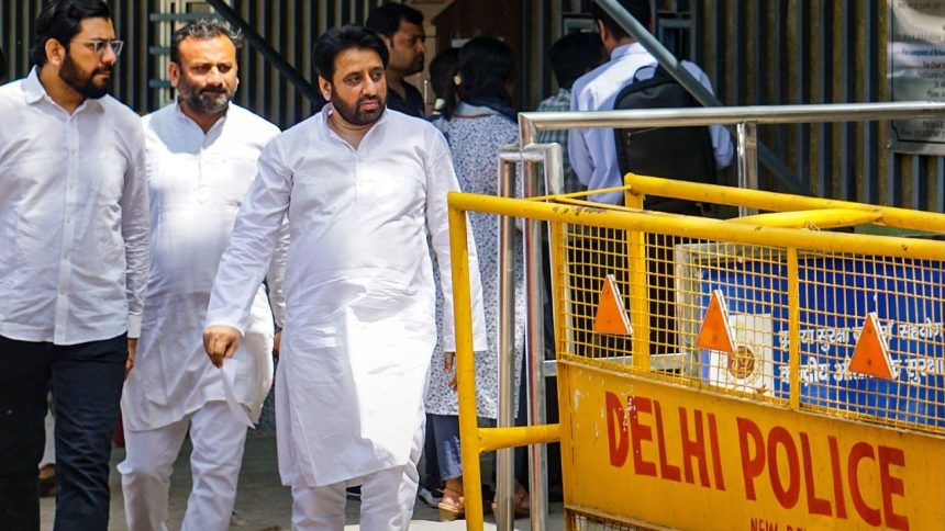 Delhi HC seeks ED’s reply on AAP MLA Amanatullah Khan’s plea challenging arrest