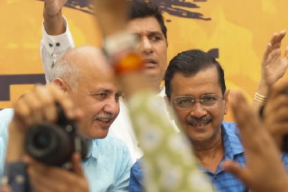 Amid suspense over next Delhi CM, Kejriwal, Sisodia meeting today to discuss names