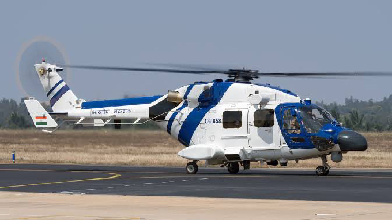 Coast Guard helicopter makes emergency landing at sea off Porbandar, three crew members missing