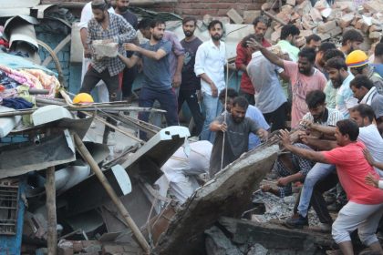 Death toll in Meerut building collapse rises to 10, rescue operations still underway