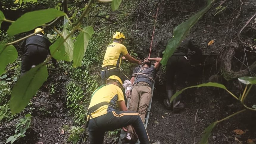 Uttarakhand: Two killed, four injured as car falls into deep ditch in Mussoorie