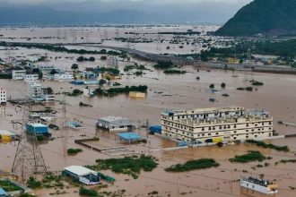 Watch: Telangana Police rescue 10 Chenchu tribe members trapped in swollen Dindi canal