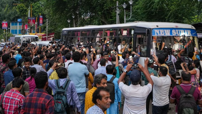 RG Kar case: After 2 failed attempts, protesting doctors finally meet Mamata Banerjee